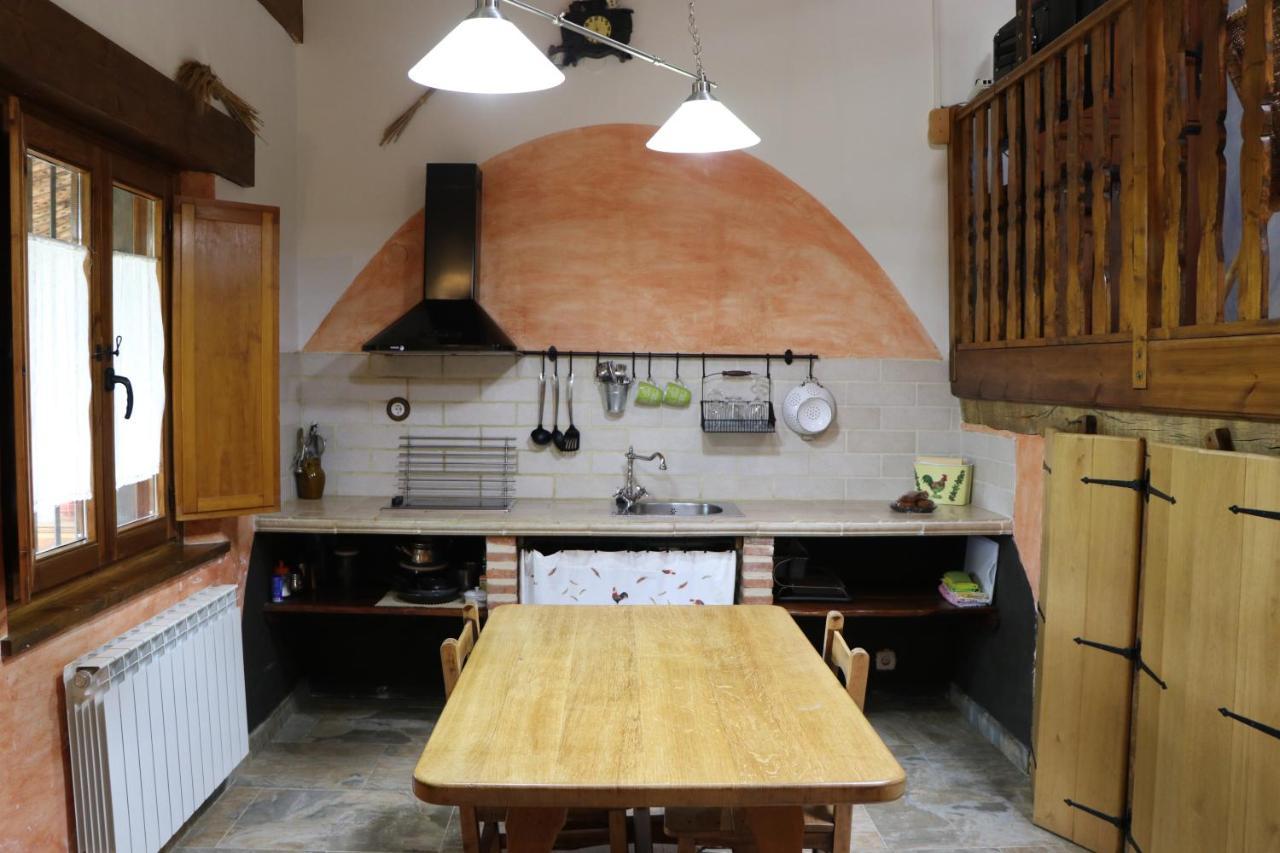 Apartamentos Rurales Casa Lafuente Luquiano Ngoại thất bức ảnh